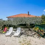 בית נופש House With A Parking Space - 23967