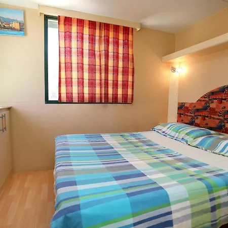 Сasa de vacaciones House With A Parking Space - 23967