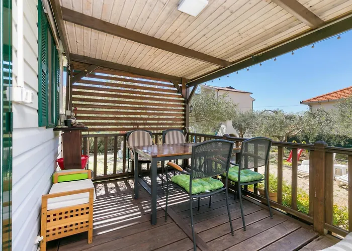 Dom wakacyjny House With A Parking Space - 23967 Trogir