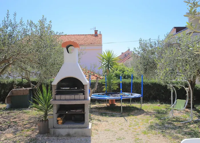 Dom wakacyjny House With A Parking Space - 23967 Trogir