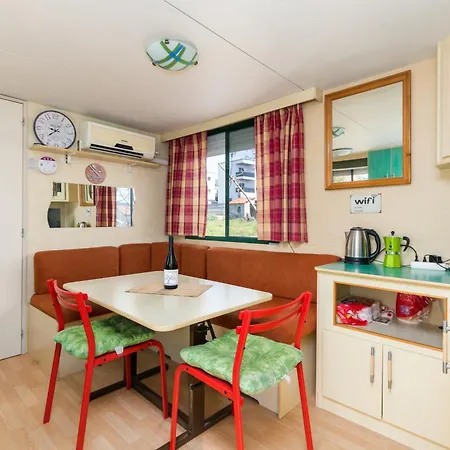 House With A Parking Space - 23967 טרוגיר