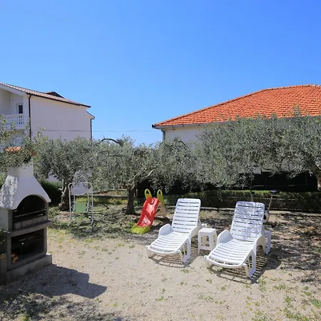 House With A Parking Space - 23967 * טרוגיר